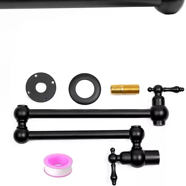 شیر تاشو آشپزخانه برای پر کردن قابلمه بدون جابهجایی