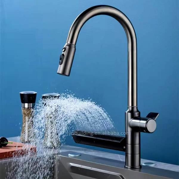 شیر آبشاری 70 سانتیمتر با سه حالت پاشش آب، راحتی و کارایی را به شما هدیه میدهد.